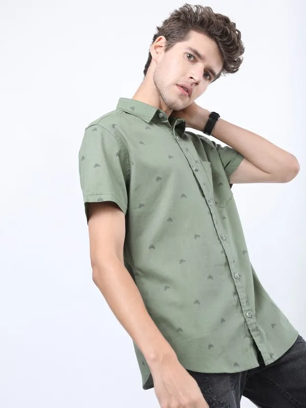 Men Slim Fit Casual Shirt