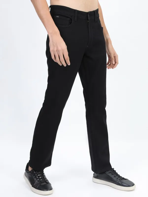 Men Straight Fit Jeans