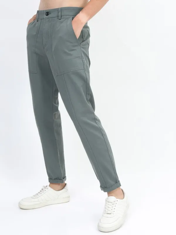  Highlander Men Green Regular Fit Solid Casual Trousers