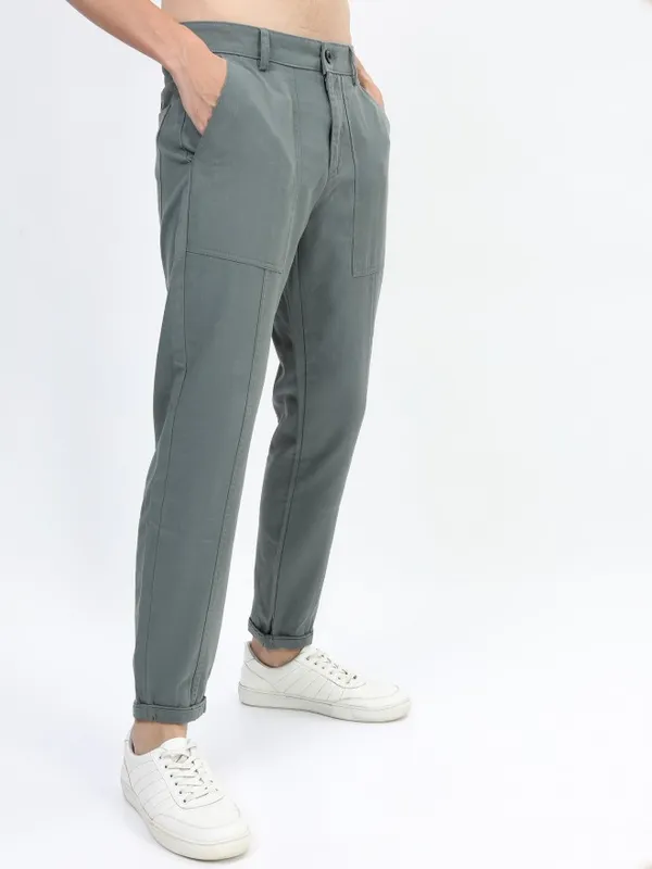  Highlander Men Green Regular Fit Solid Casual Trousers