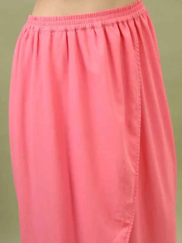  Vishudh Women Orange Printed Kurta Sets