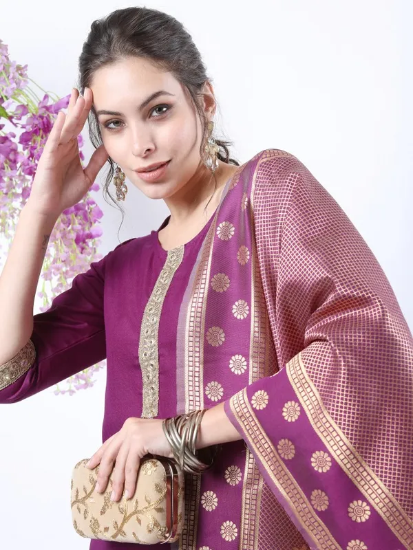  Ketch Women Purple Printed Kurta Sets