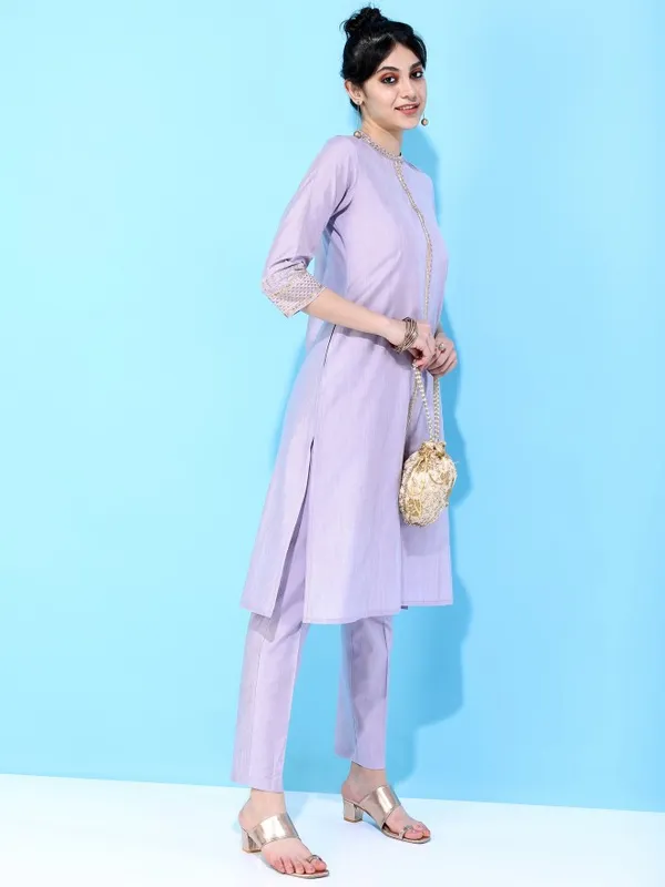  Vishudh Women Mauve Printed Kurta Sets