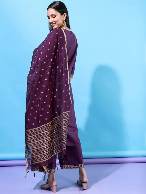  Vishudh Women Purple Printed Kurta Sets