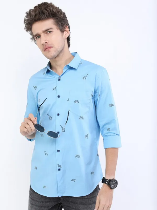 Men Slim Fit Casual Shirt