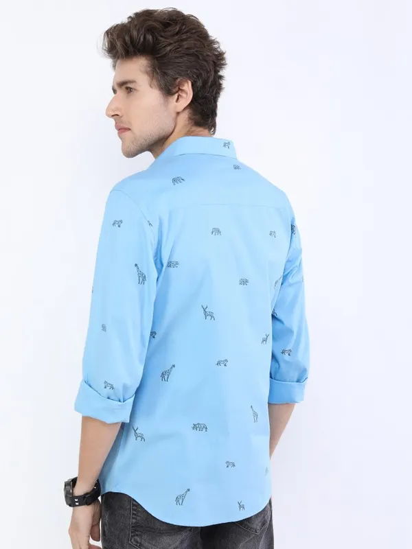 Men Slim Fit Casual Shirt