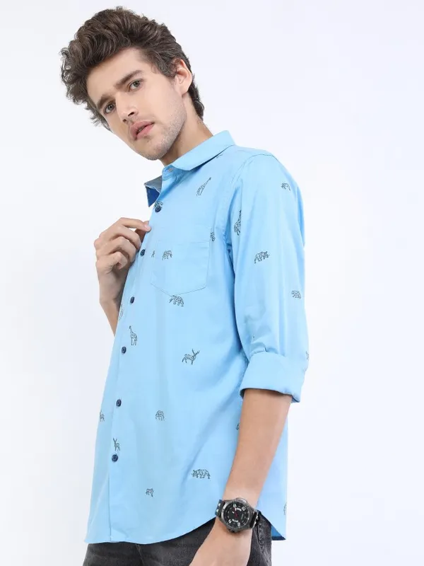 Men Slim Fit Casual Shirt