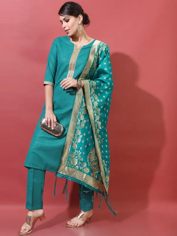  Vishudh Women Green Printed Kurta Sets