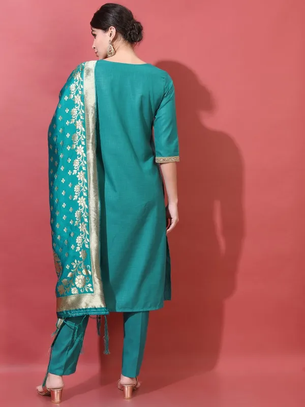  Vishudh Women Green Printed Kurta Sets