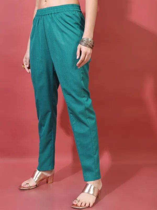  Vishudh Women Green Printed Kurta Sets