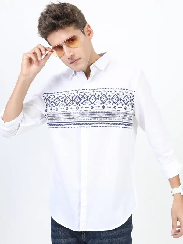  Ketch Men White Printed Slim Fit Casual Shirts