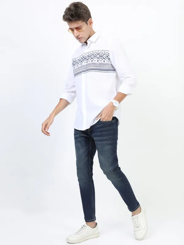  Ketch Men White Printed Slim Fit Casual Shirts