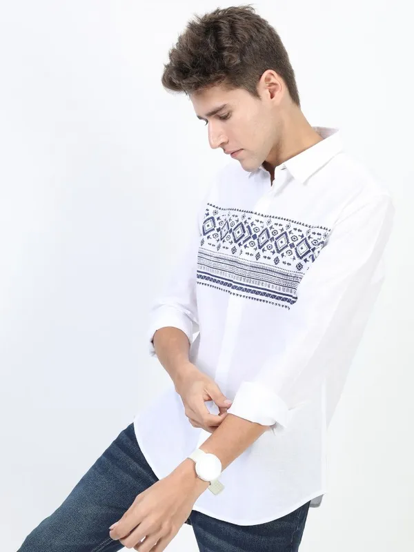  Ketch Men White Printed Slim Fit Casual Shirts