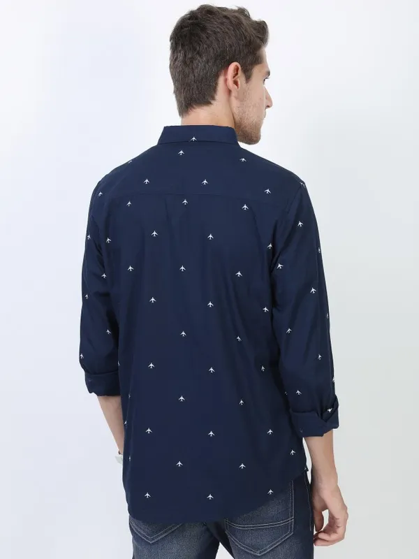 Men Slim Fit Casual Shirt