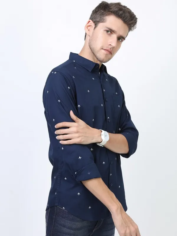 Men Slim Fit Casual Shirt