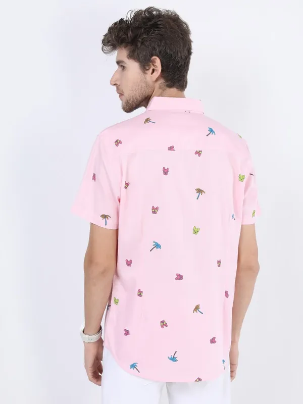  Ketch Men Pink Printed Slim Fit Casual Shirts