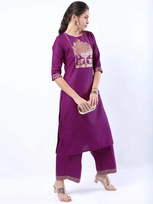  Ketch Women Magenta Printed Kurta Sets