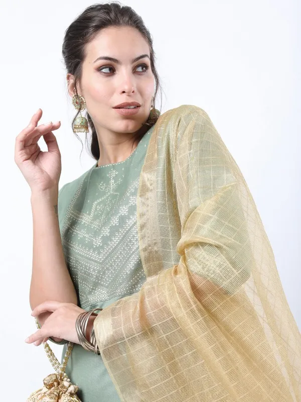  Ketch Women Green Printed Kurta Sets
