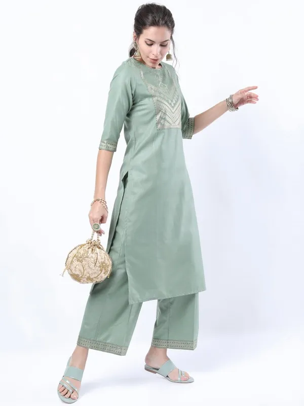  Ketch Women Green Printed Kurta Sets