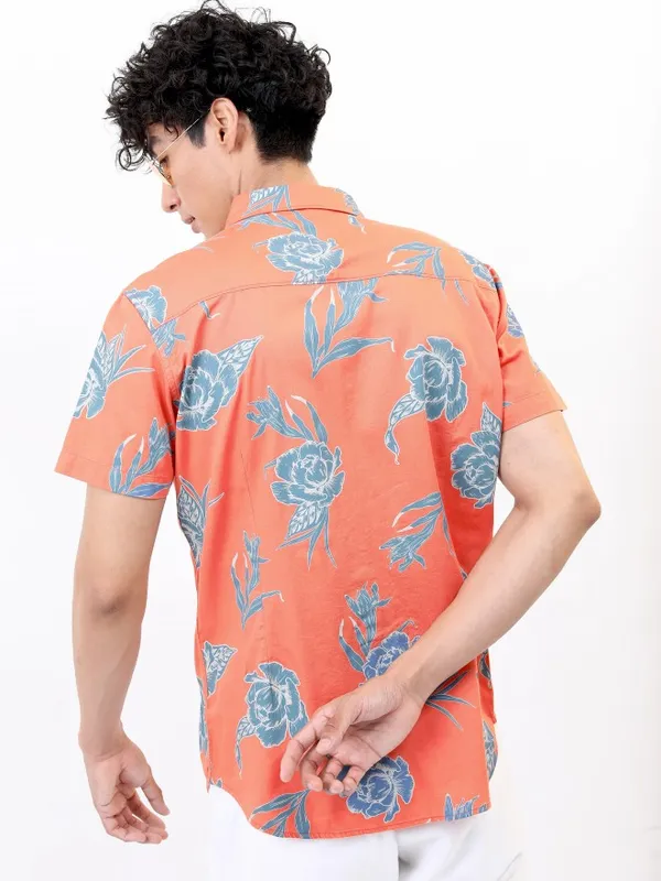 Highlander Men Peach Printed Slim Fit Casual Shirts