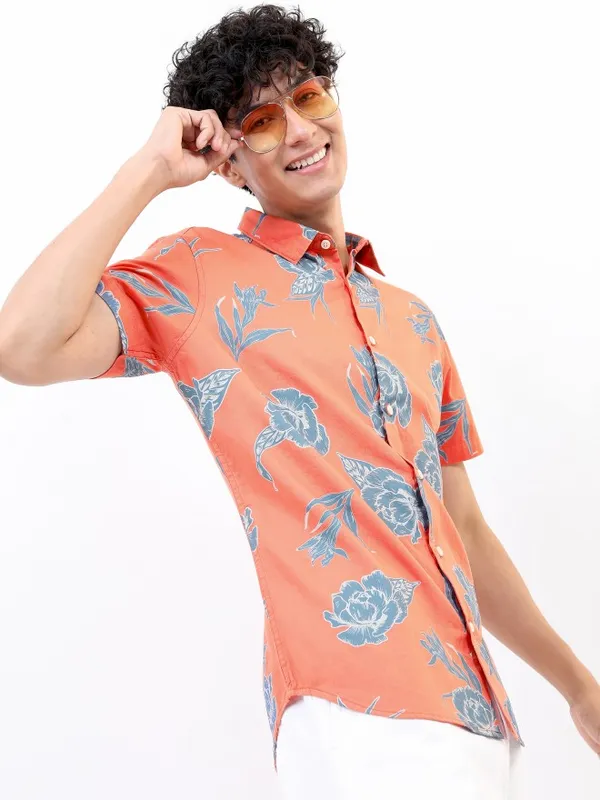  Highlander Men Peach Printed Slim Fit Casual Shirts