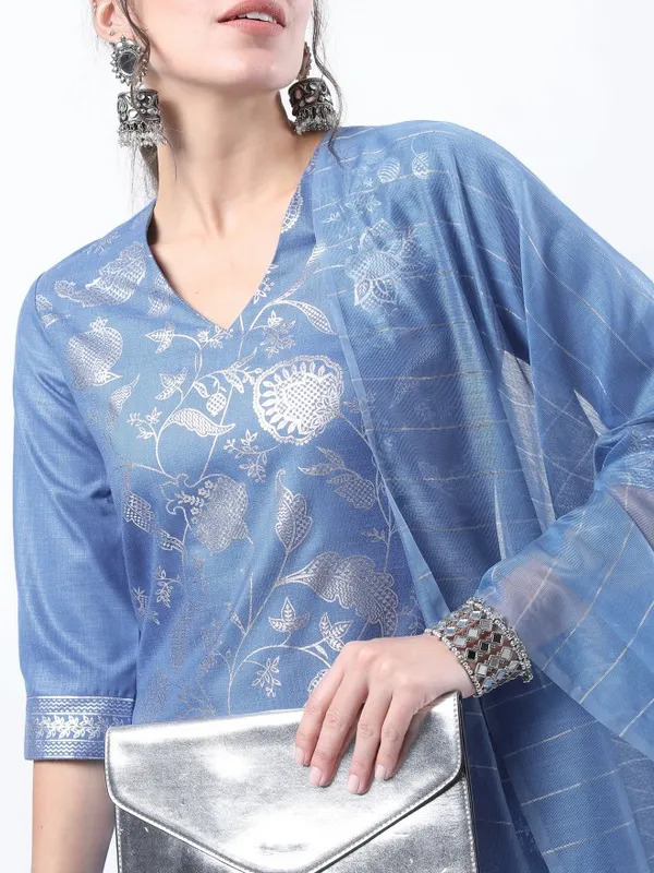 Women Printed Kurta with Trouser & Dupatta