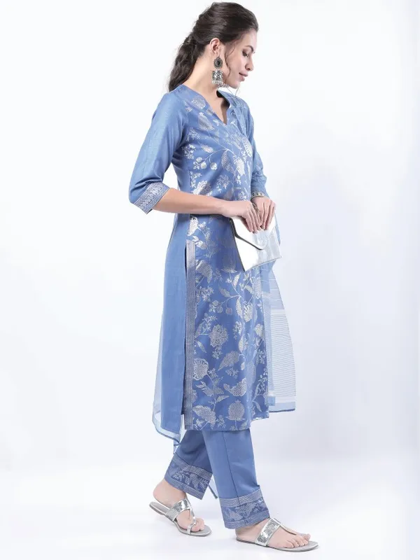 Women Printed Kurta with Trouser & Dupatta
