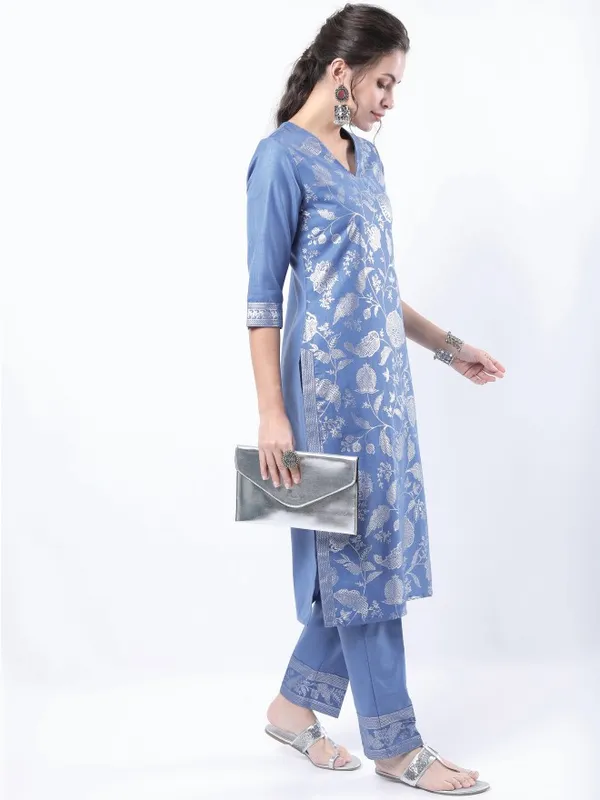 Women Printed Kurta with Trouser & Dupatta