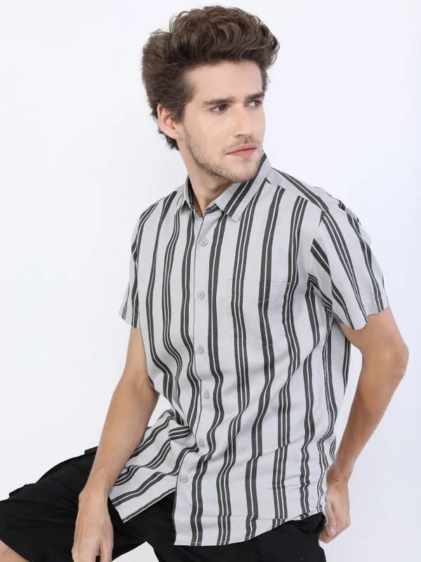  Highlander Men Grey Striped Slim Fit Casual Shirts