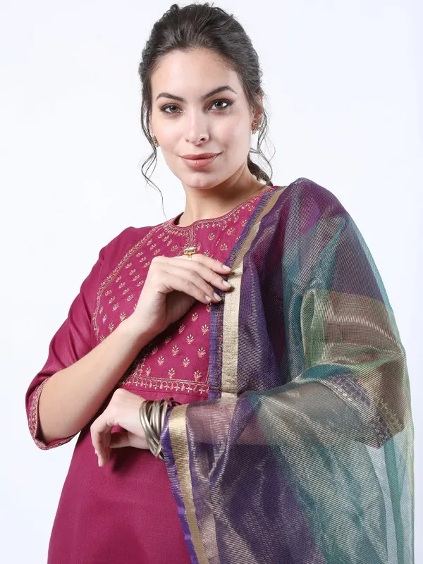  Ketch Women Magenta Embroidered Kurta Sets