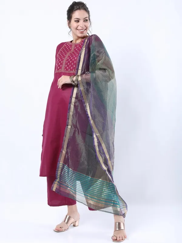  Ketch Women Magenta Embroidered Kurta Sets