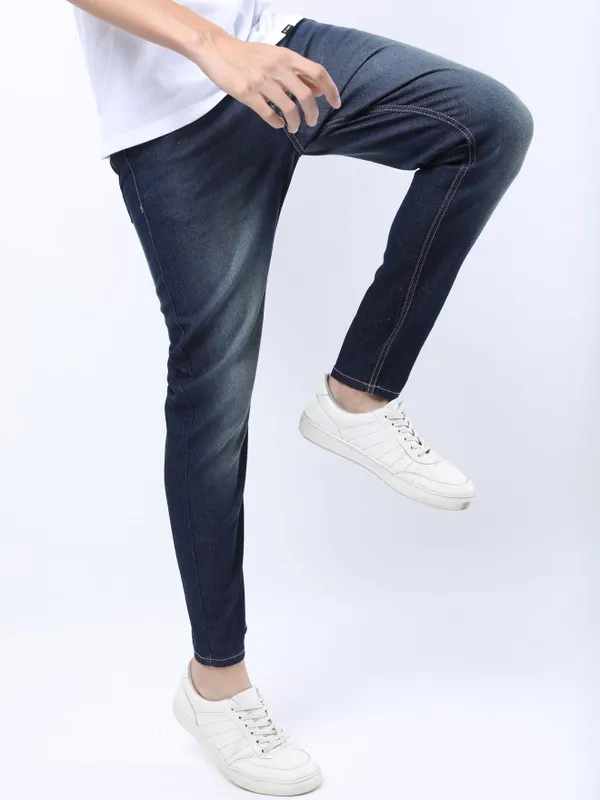 Men Tapered Fit Jeans