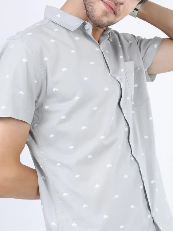 Men Slim Fit Casual Shirt