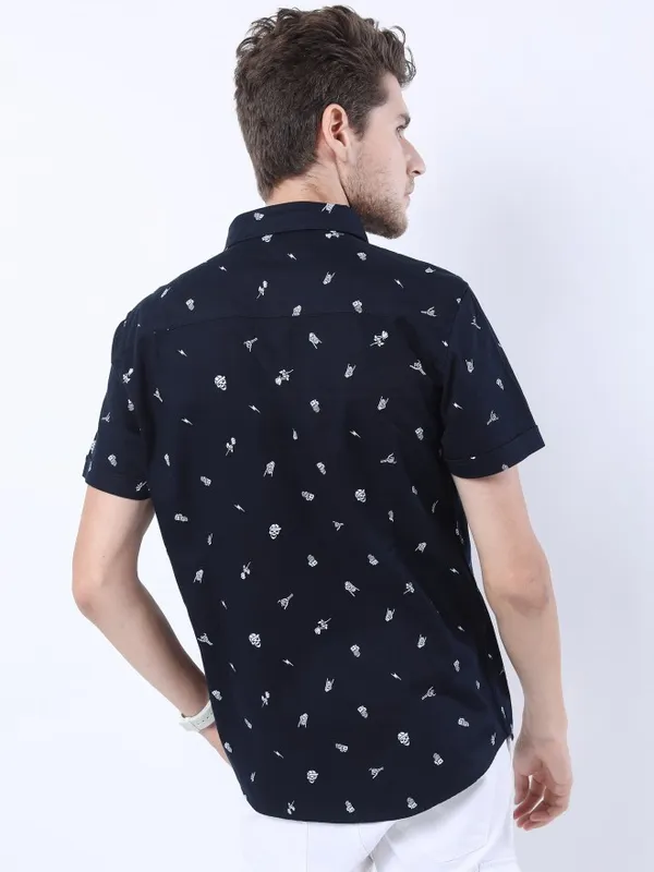  Highlander Men Navy Blue Printed Slim Fit Casual Shirts