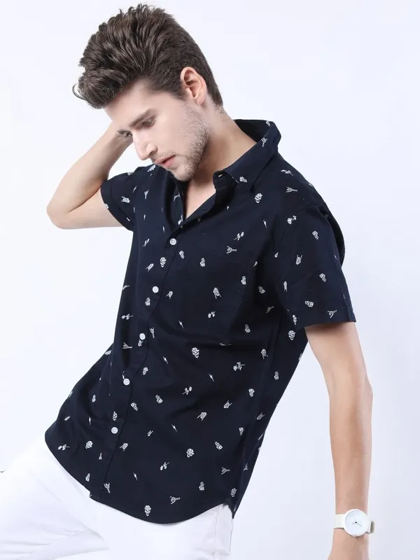  Highlander Men Navy Blue Printed Slim Fit Casual Shirts