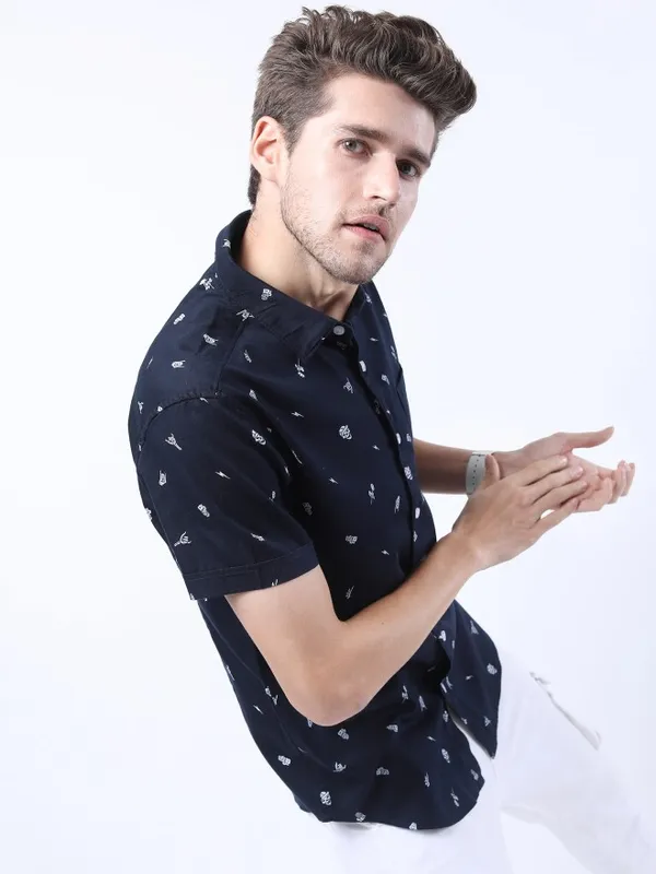  Highlander Men Navy Blue Printed Slim Fit Casual Shirts