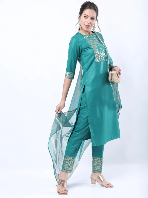  Ketch Women Green Printed Kurta Sets