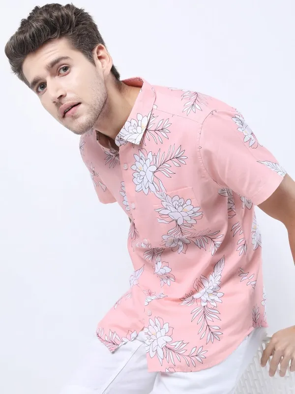  Highlander Men Pink Printed Slim Fit Casual Shirts