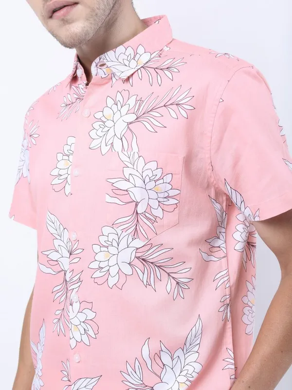  Highlander Men Pink Printed Slim Fit Casual Shirts