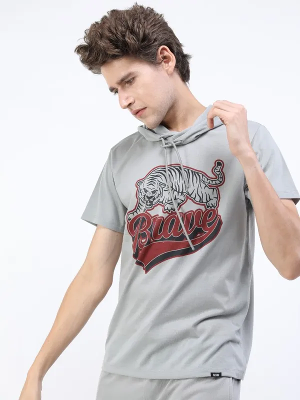  Highlander Men Grey Printed Hood T-Shirts