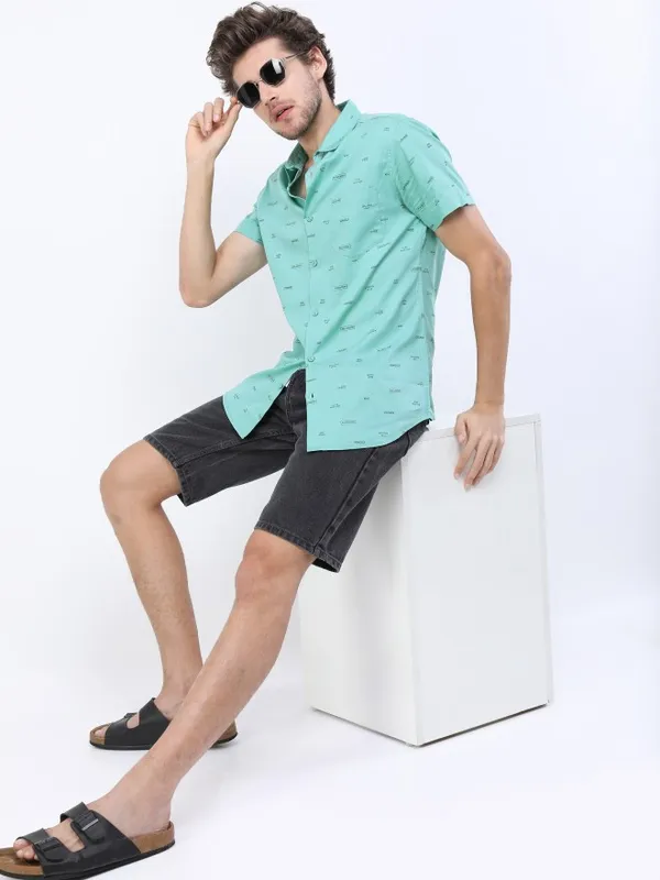  Ketch Men Green Printed Slim Fit Casual Shirts