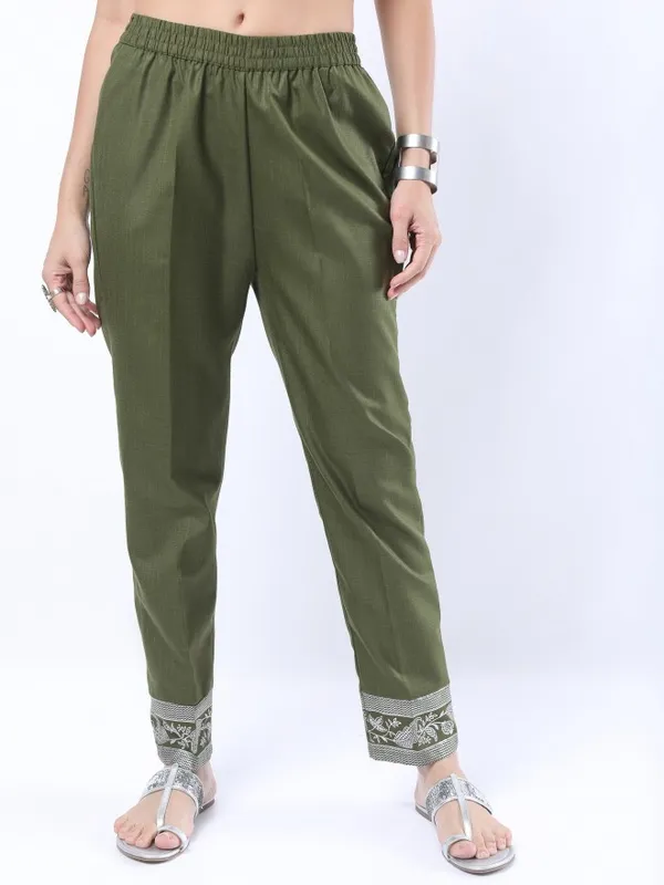 Women Printed Kurta with Trouser & Dupatta