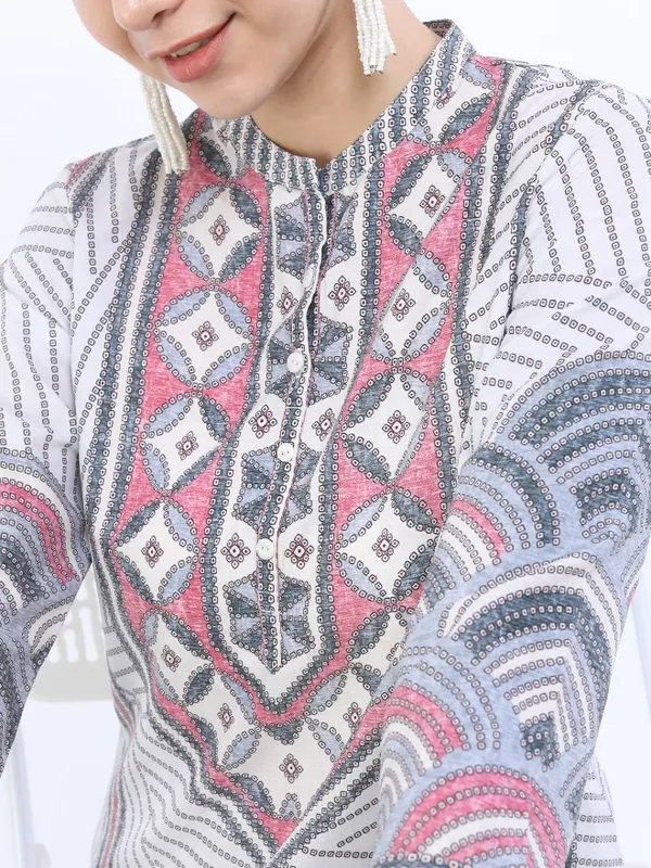  Vishudh Women Cream Printed A-Line Kurtas