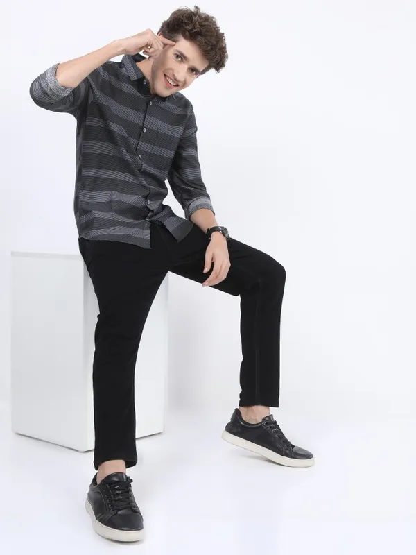  Highlander Men Black Striped Slim Fit Casual Shirts