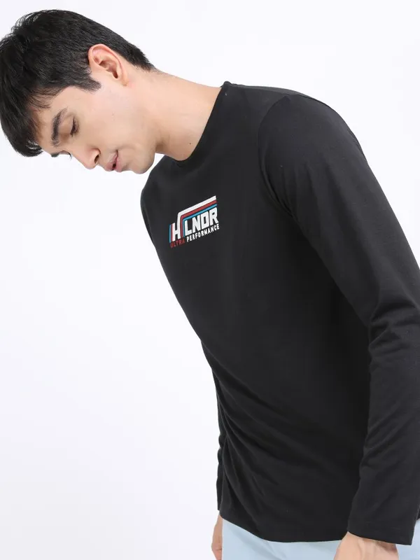  Highlander Men Black Printed Round Neck T-Shirts