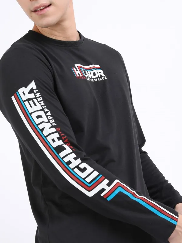  Highlander Men Black Printed Round Neck T-Shirts