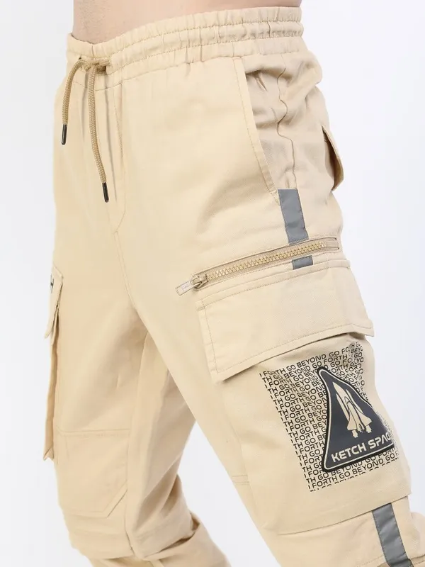  Ketch Men Rose Regular Fit Printed Casual Trousers