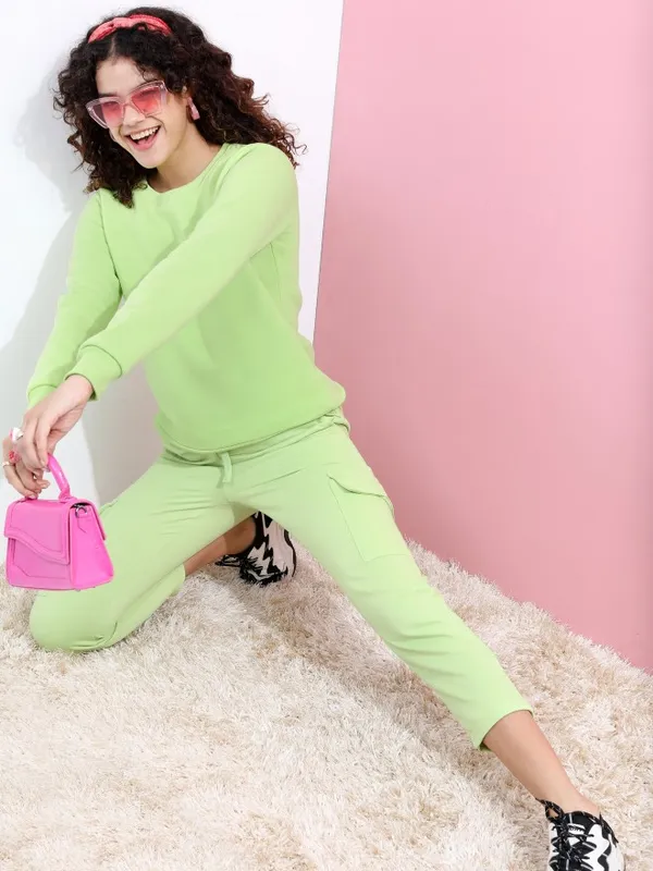  Tokyo Talkies Women Green Solid Pullover Round Neck Sweatshirts