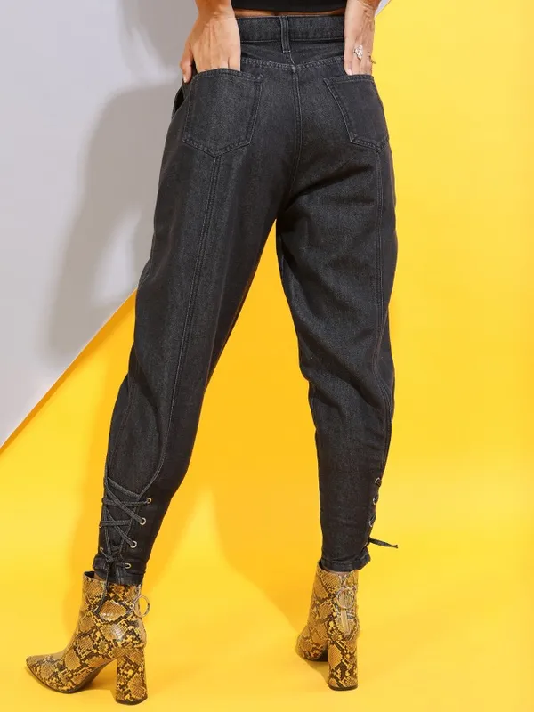  Tokyo Talkies Women Black Tapered Fit Clean Look Jeans
