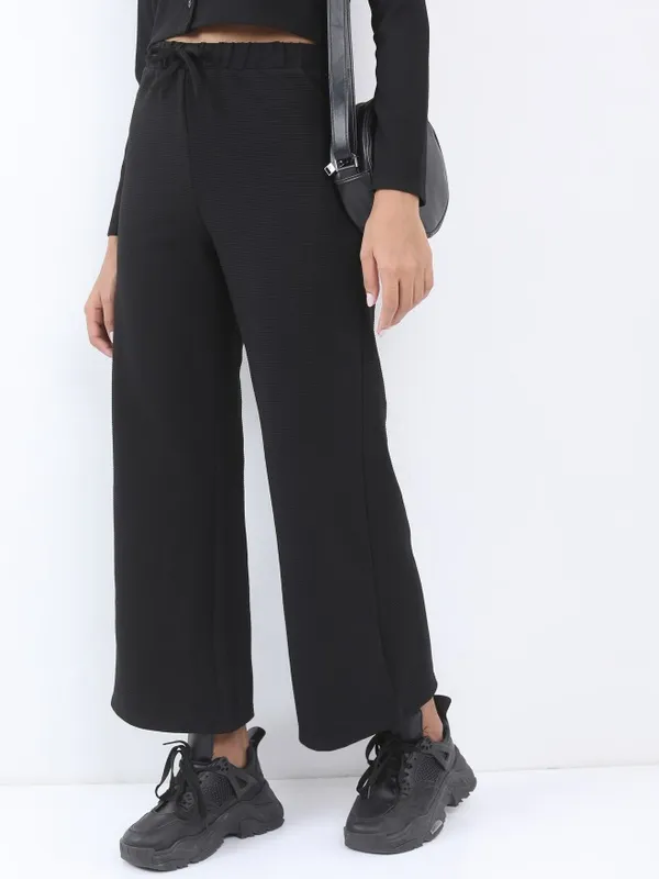  Tokyo Talkies Women Black Solid Regular Fit Casual Trousers